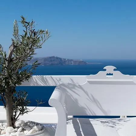 Thireas Hotel Fira (Santorini)